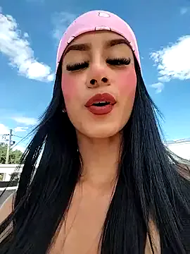 Juliana_Xander Image 4