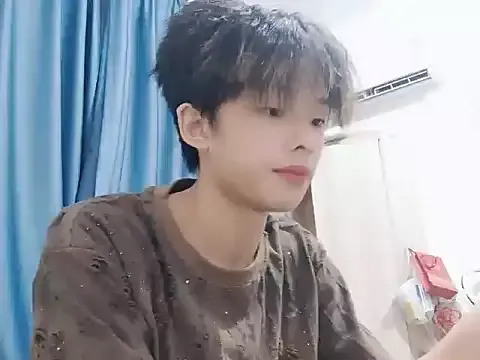 DomManlyGuy – webcam model profile photo Image 7