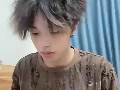 DomManlyGuy – webcam model profile photo Image 9