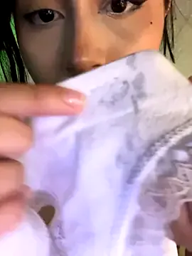 evelin_shy – webcam model profile photo Image 16