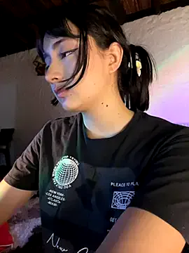 evelin_shy – webcam model profile photo Image 17