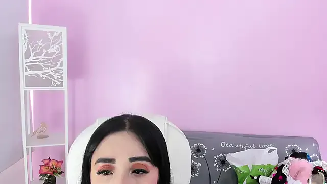 truuuly_yours – webcam model profile photo Image 8