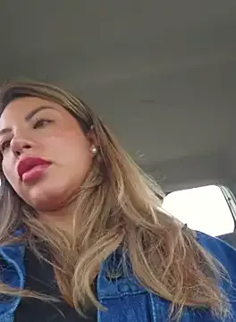 zui_lu – webcam model profile photo Image 7