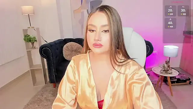 crystalnut – webcam model profile photo Image 3