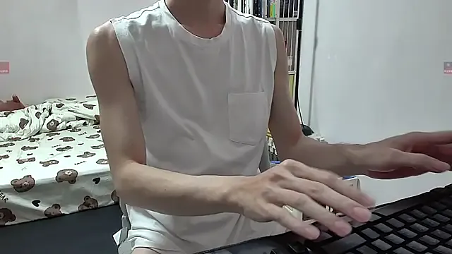 Benson18y – webcam model profile photo Image 11