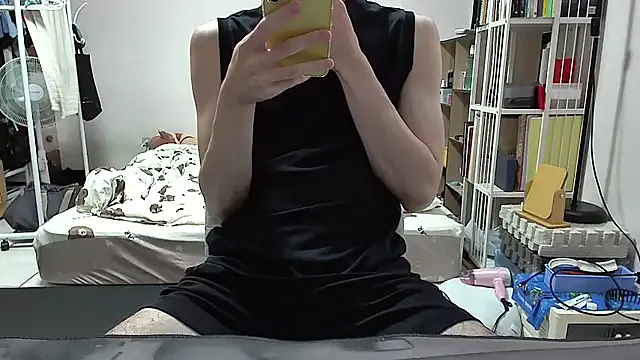 Benson18y – webcam model profile photo Image 12