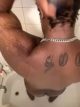 bisexualmilf – webcam model profile photo Image 5