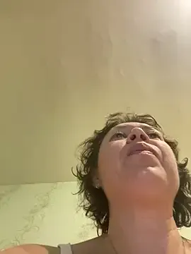 gigikray – webcam model profile photo Image 6