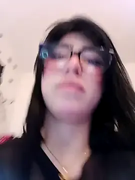 someone_sweet – webcam model profile photo Image 2