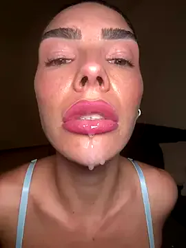 ShynBarbie – webcam model profile photo Image 12