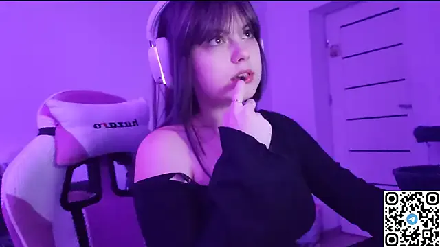 lovely_cass – webcam model profile photo Image 10