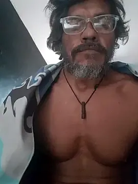 bisexualmilf – webcam model profile photo Image 3