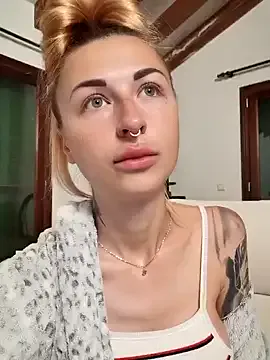 kylie_blck Image 2