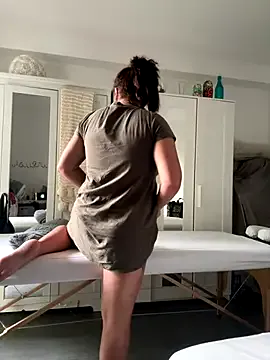 Megu_Melon – webcam model profile photo Image 10