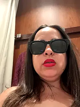 elieiza_xo – webcam model profile photo Image 15