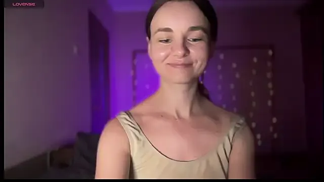 ariel_andcharlotte – webcam model profile photo Image 4