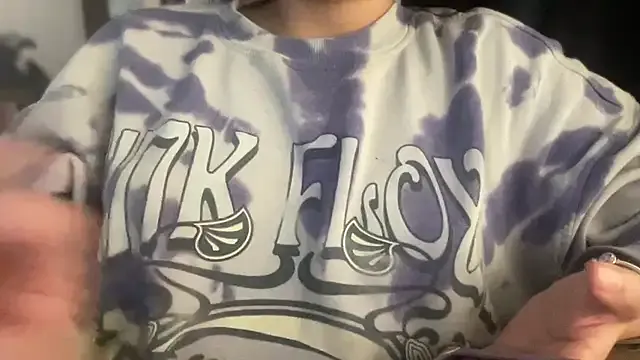 roouse – webcam model profile photo Image 7