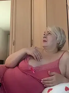 Laura_Millf – webcam model profile photo