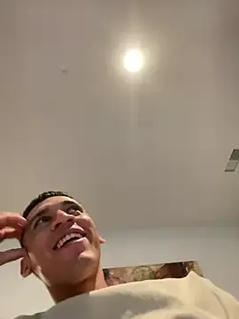 bisexualmilf – webcam model profile photo Image 6