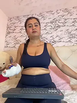 martasweett – webcam model profile photo Image 11