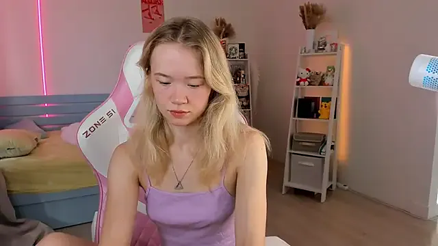 Lily_Young Image 19