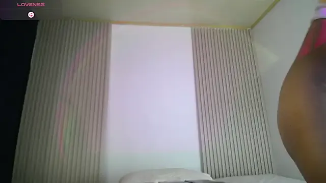 xoSandraTemplexo – webcam model profile photo Image 13