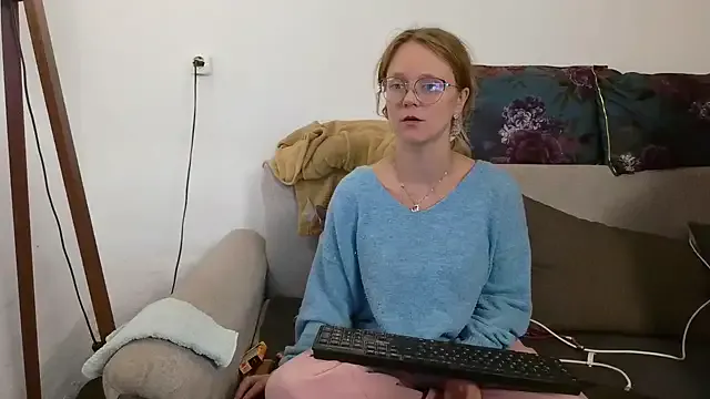 GFBOYS-111 – webcam model profile photo Image 16