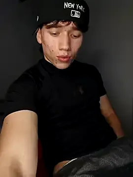 min9811 – webcam model profile photo Image 4