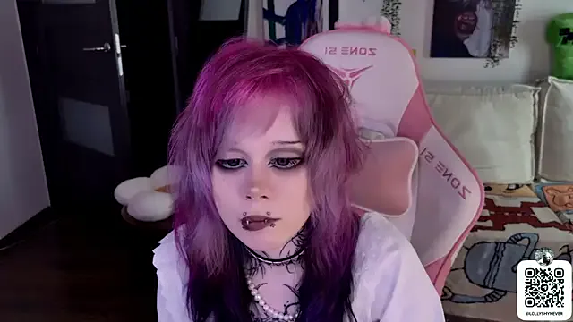 plush_flame_twinkle_meow – webcam model profile photo Image 13