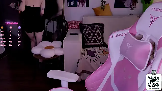 plush_flame_twinkle_meow – webcam model profile photo Image 15