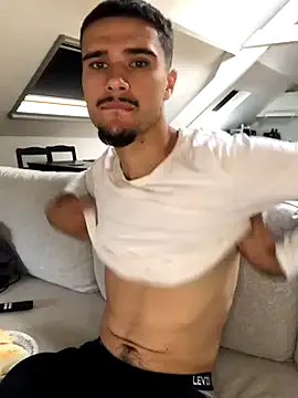 rikutorikukuto – webcam model profile photo Image 11