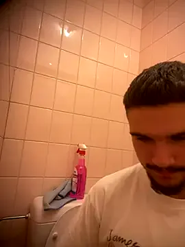 rikutorikukuto – webcam model profile photo Image 16