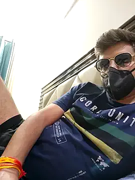 KingBlack25cm – webcam model profile photo Image 3