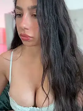 LoveLillyy – webcam model profile photo