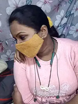 sophiepop41 – webcam model profile photo Image 2