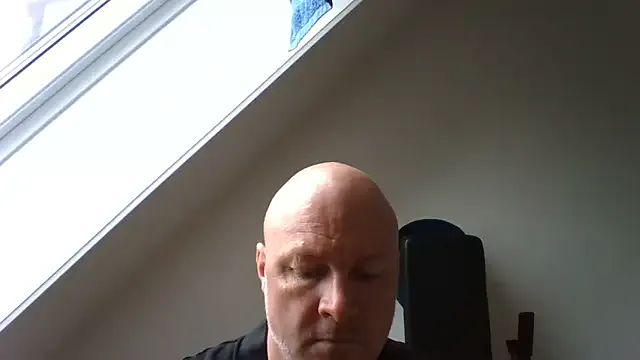 DomManlyGuy – webcam model profile photo Image 11