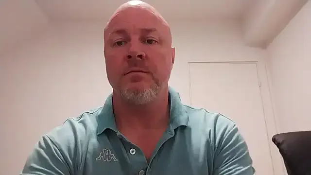 DomManlyGuy – webcam model profile photo Image 4