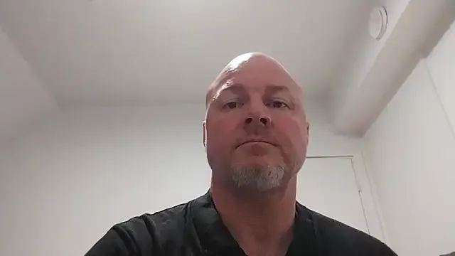 DomManlyGuy – webcam model profile photo Image 7