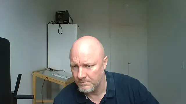 DomManlyGuy – webcam model profile photo Image 9