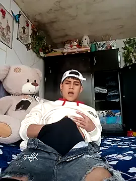Lukas_strong Image 2