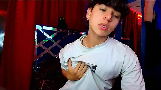 trainwithme – webcam model profile photo Image 13