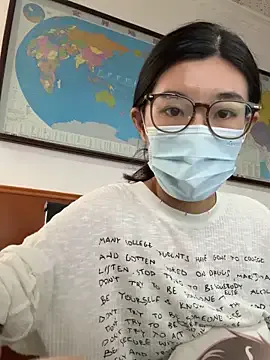 hornyshow_tv – webcam model profile photo Image 4