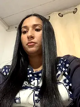 AmberJoulie – webcam model profile photo Image 15