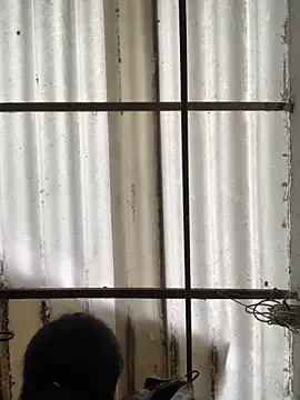 AmberJoulie – webcam model profile photo Image 8