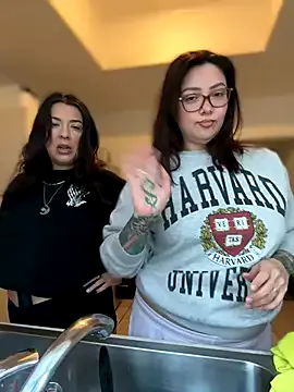 ellicavel – webcam model profile photo Image 3