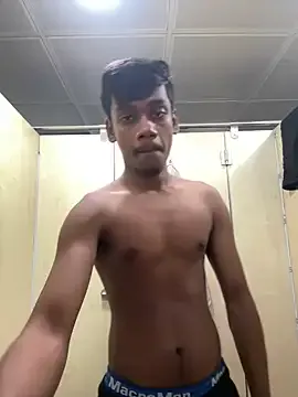 Earth_001 – webcam model profile photo Image 2