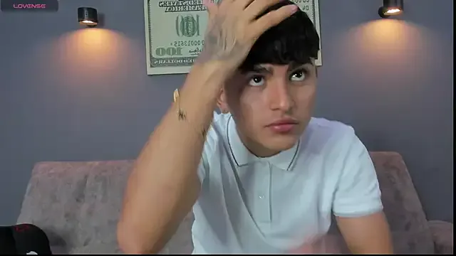 aa135777 – webcam model profile photo Image 12