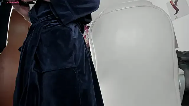 ceceliapidcock – webcam model profile photo Image 18