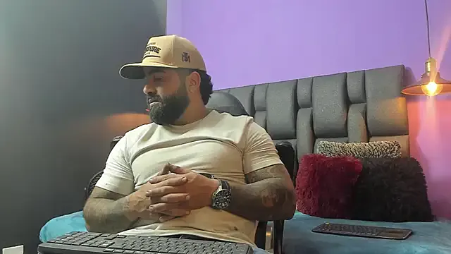 anika_heir – webcam model profile photo Image 12