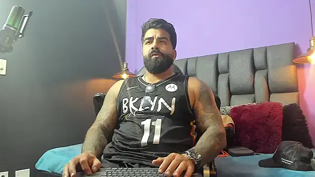 anika_heir – webcam model profile photo Image 13